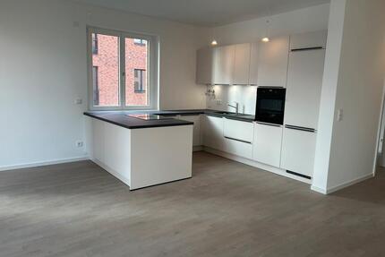 Erstbezug - Wasserblick: 3-Zimmer-Neubau mit Küche + Balkon - Berlin Spandau