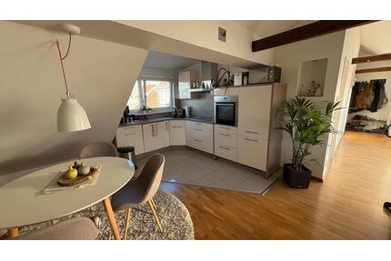 Sonnige Dachgeschosswohnung zu verkaufen, 3 Zimmer - Nürnberg Rabus