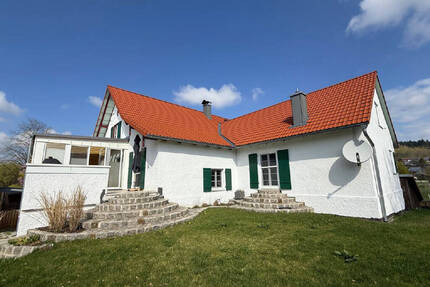 Stilvolles Landhaus mit 2 Wohnungen in top Lage - ruhig und sonnig! - Leutkirch Unterzeil