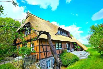 Haus zum Kaufen in Liessow 795.000,00 € 285 m²