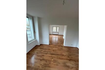 3,5-Zimmer-Wohnung in Eschershausen zu vermieten