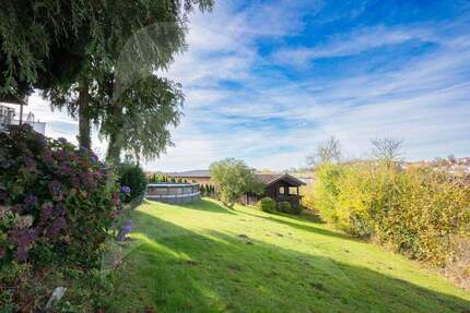 Zweifamilienhaus mit traumhaftem Fernblick in Hauzenberg