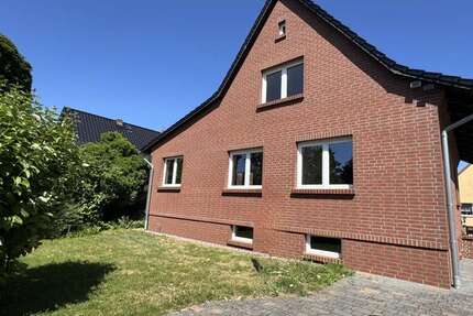 Haus zum Kaufen in Ueckermünde 268.000,00 € 100 m²