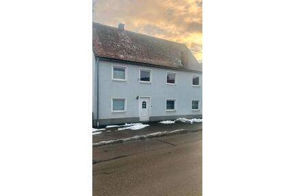 Mehrfamilienhaus - 180.000,00&nbsp;EUR Kaufpreis, ca.&nbsp; 150,00&nbsp;m&sup2; in Donauwörth (PLZ: 86609)