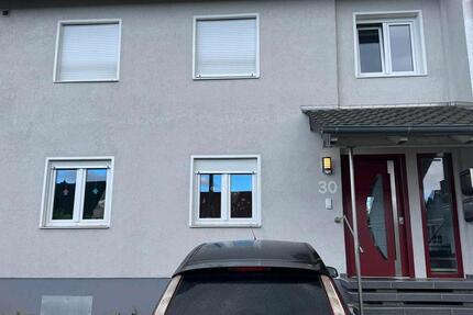 Schöne 3 ZKB Wohnung mit Balkon und Garten - ca 70qm ab sofort - Sankt Ingbert