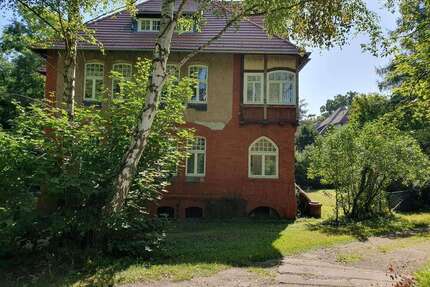 Haus zum Kaufen in Uchtspringe 299.000,00 € 330 m²