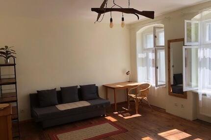 von privat - günstige Studiowohnung zu verkaufen in 10409 Berlin