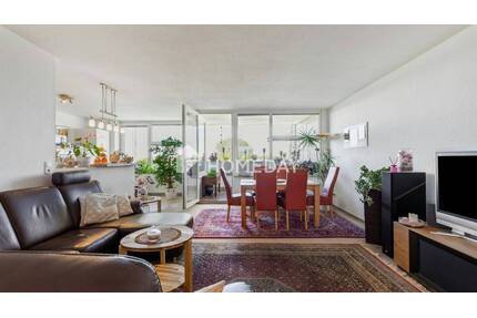 Lichtdurchflutete 3-Zimmer-Wohnung mit Loggia, Garage sowie Pool und Sauna im Haus - Lehrte Hämelerwald
