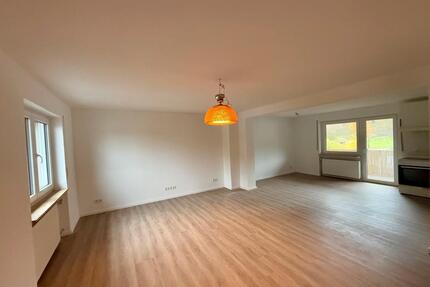 Laubuseschbach 3-Zimmer-Wohnung mit Balkon & Gartennutzung - Weilmünster