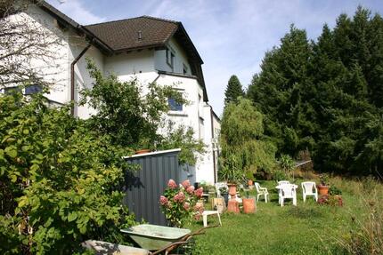 Einfamilienhaus mit Einliegerwohnung in unverbaubarer Lage - Brücken