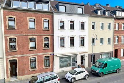Historischer Charme trifft moderne Qualität - vollvermietetes Wohn- und Geschäftshaus - Köln Flittard