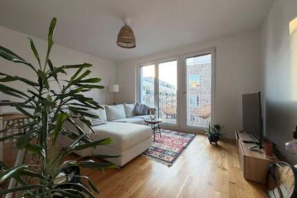 2 Zimmer, Einbauküche, Balkon mit Wasserblick - Berlin Köpenick