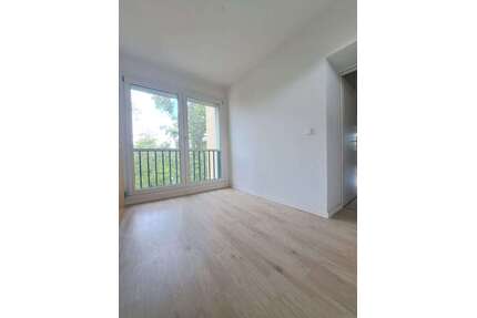 Wohnung zum Mieten in Halle 510,00 € 72.9 m²