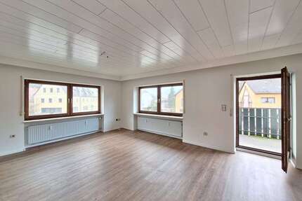 Haus zum Kaufen in Weigendorf 219.000,00 € 216.57 m²