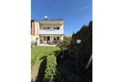 Gepflegte Doppelhaushälfte - 1.950,00&nbsp;EUR Kaltmiete, ca.&nbsp; 140,00&nbsp;m&sup2; in Bubenreuth (PLZ: 91088)