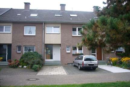 Haus zum Mieten in Grefrath 1.250,00 € 135 m²