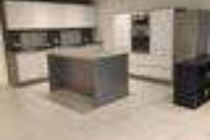 Moderne 2-Zimmer-Wohnung mit Balkon, Küche & Tiefgarage in Kaiserslautern-Innenstadt - Höheinöd