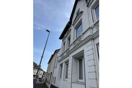 Haus zum Kaufen in Neuenrade 469.000,00 € 392 m²