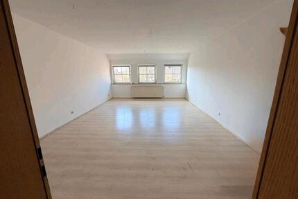 Helle 3 Zimmerwohnung - 980,00&nbsp;EUR Kaltmiete, ca.&nbsp; 105,00&nbsp;m&sup2; in Burgwedel (PLZ: 30938)