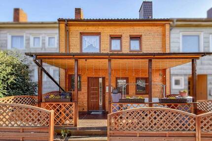 Modernisiertes und familienfreundliches Reihenmittelhaus mit Garten, Terrasse und Wintergarten - Stade