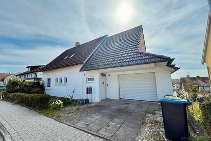 Schönes Einfamilienhaus - 850.000,00&nbsp;EUR Kaufpreis, ca.&nbsp; 290,00&nbsp;m&sup2; in Singen (Hohentwiel) (PLZ: 78224)