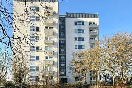 Strandnahe 5-Raum-Whg. mit 2 Bädern, 2 Balkonen, 1 Stpl. u. Sauna Roesoll, Heikendorf