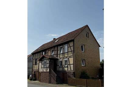 Haus zum Kaufen in Stadtallendorf 79.900,00 € 120 m²