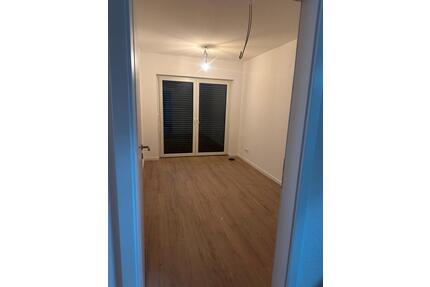 Einliegerwohn - 1.500,00&nbsp;EUR Kaltmiete, ca.&nbsp; 83,00&nbsp;m&sup2; in Villingen-Schwenningen (PLZ: 78054)