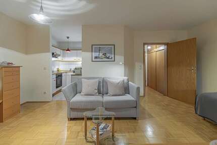 Wohnung zum Kaufen in Holzkirchen 203.000,00 € 33.94 m²