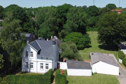 Haus zum Kaufen in Bad Bramstedt 895.000,00 € 303 m²