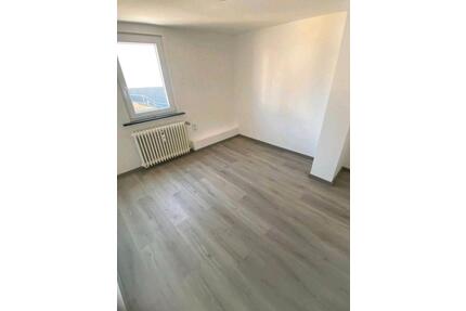 Dachgeschoss Wohnung - 550,00&nbsp;EUR Kaltmiete, ca.&nbsp; 60,00&nbsp;m&sup2; in Scheuerfeld (PLZ: 57584)