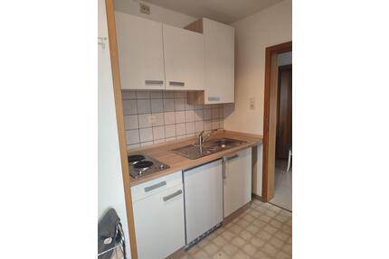 Studentenwohnung 2 Zimmer Kü. und Bad - Münchberg