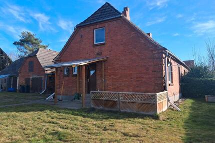 Doppelhaushälfte - 140.000,00&nbsp;EUR Kaufpreis, ca.&nbsp; 80,00&nbsp;m&sup2; in Neuburg (PLZ: 23974)