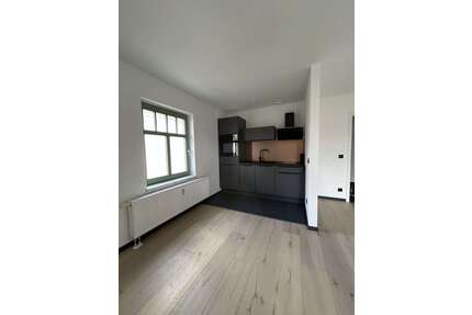 Wohnung zum Mieten in Zwickau 215,00 € 28.1 m²