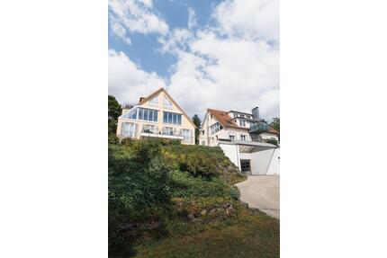 Helle Etagenwohnung mit Panoramablick - Tübingen Schönblick / Winkelwiese