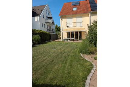 Schmuckes Reihenhaus mit Garten, ideal für junge Familien - Ingelheim am Rhein