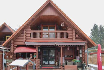 Kleines Holzhaus mit Garage, Carport, Kamin, Terrasse und Garten in Neudorf-Platendorf bei Gifhorn - Sassenburg
