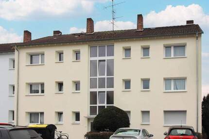 Gepflegt 3-Zimmer-Wohnung mit großem Keller + Dachbodenabteil (insgesamt ca. 20m² Stauraum) - Bensheim