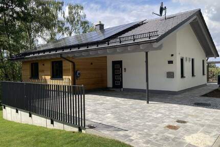 Exklusive Holzbauweise - 1.400,00&nbsp;EUR Kaltmiete, ca.&nbsp; 87,00&nbsp;m&sup2;&nbsp;Wohnfl&auml;che in Schlüchtern (PLZ: 36381) Hohenzell