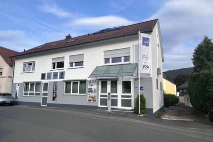 10 - Jahres Mietvertrag! Sicheres Investment! TOP Wohn- und Geschäftshaus in Kronach Neuses - Kronach / Neuses