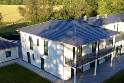 Haus zum Mieten in Moosinning 3.600,00 € 315 m²