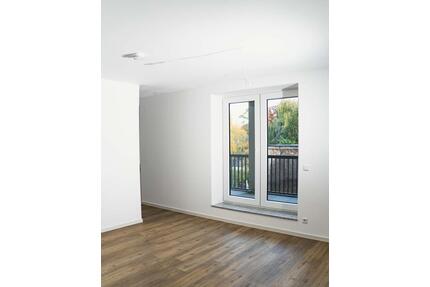 Moderne 3-Raum Wohnung mit Balkon und Fahrstuhl - Glauchau