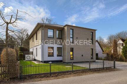 Loft Charakter: 120 m² Wohnung mit Balkon, PV-Anlage & Wallbox - Ahrensburg