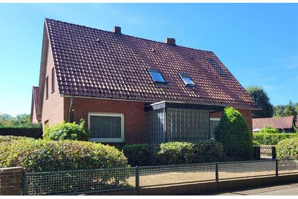 Zweifamilienhaus in ruhiger dörflicher Lage wartet auf Sie ... - Balge
