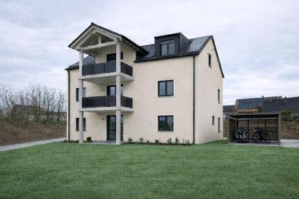 Luxuriöse Neubau 4-Zimmer Erdgeschosswohnung mit Garten in Großmehring