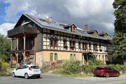 Raum für Ideen: Großes Wohn- & Gewerbeanwesen mit Ausbaureserven in Rudolstadt