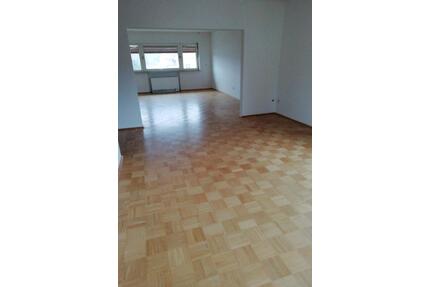 Vermiete 5-Zimmer Wohnung in Biebertal