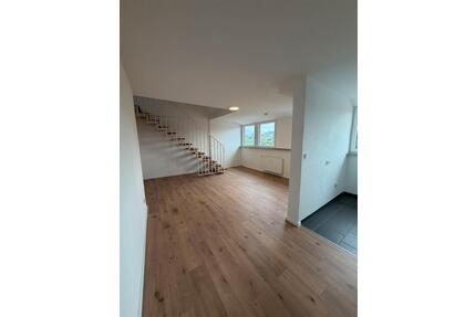 Sanierte Maisonette Wohnung mit 2 Bädern in Püttlingen