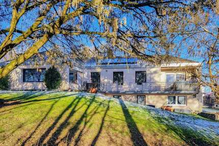 Haus zum Kaufen in Denkendorf 925.000,00 € 226.53 m²