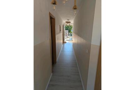 Dachgeschoss Wohnung - 1.450,00&nbsp;EUR Kaltmiete, ca.&nbsp; 75,00&nbsp;m&sup2; in Berlin (PLZ: 12623) Treptow-Köpenick